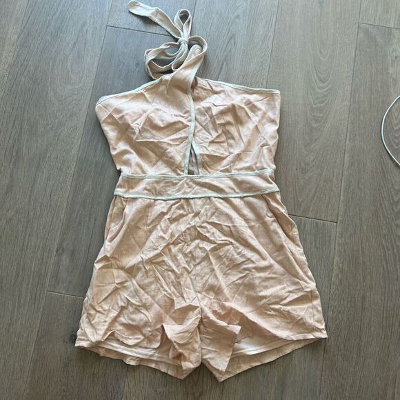 Superdown Coraline Halter Romper in Tan & Ivory Size S - Picture 3 of 4